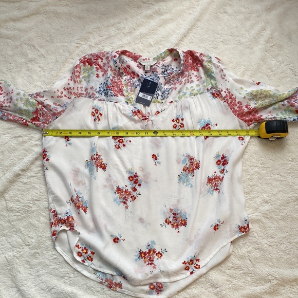 NWT Lucky floral peasant blouse. 3/4 sleeve, lightweight, boho style. Size L. - Picture 4 of 10